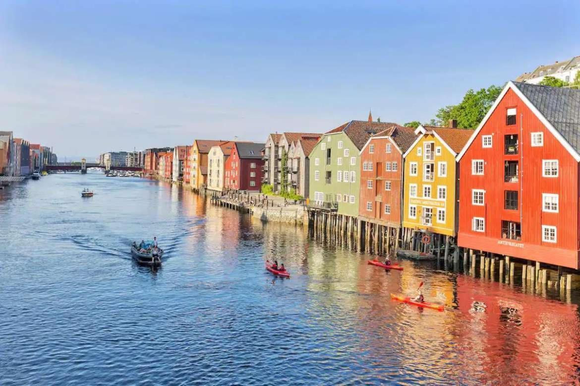 Solsiden Modern Stay: King Beds, Private Entry Trondheim Exterior foto