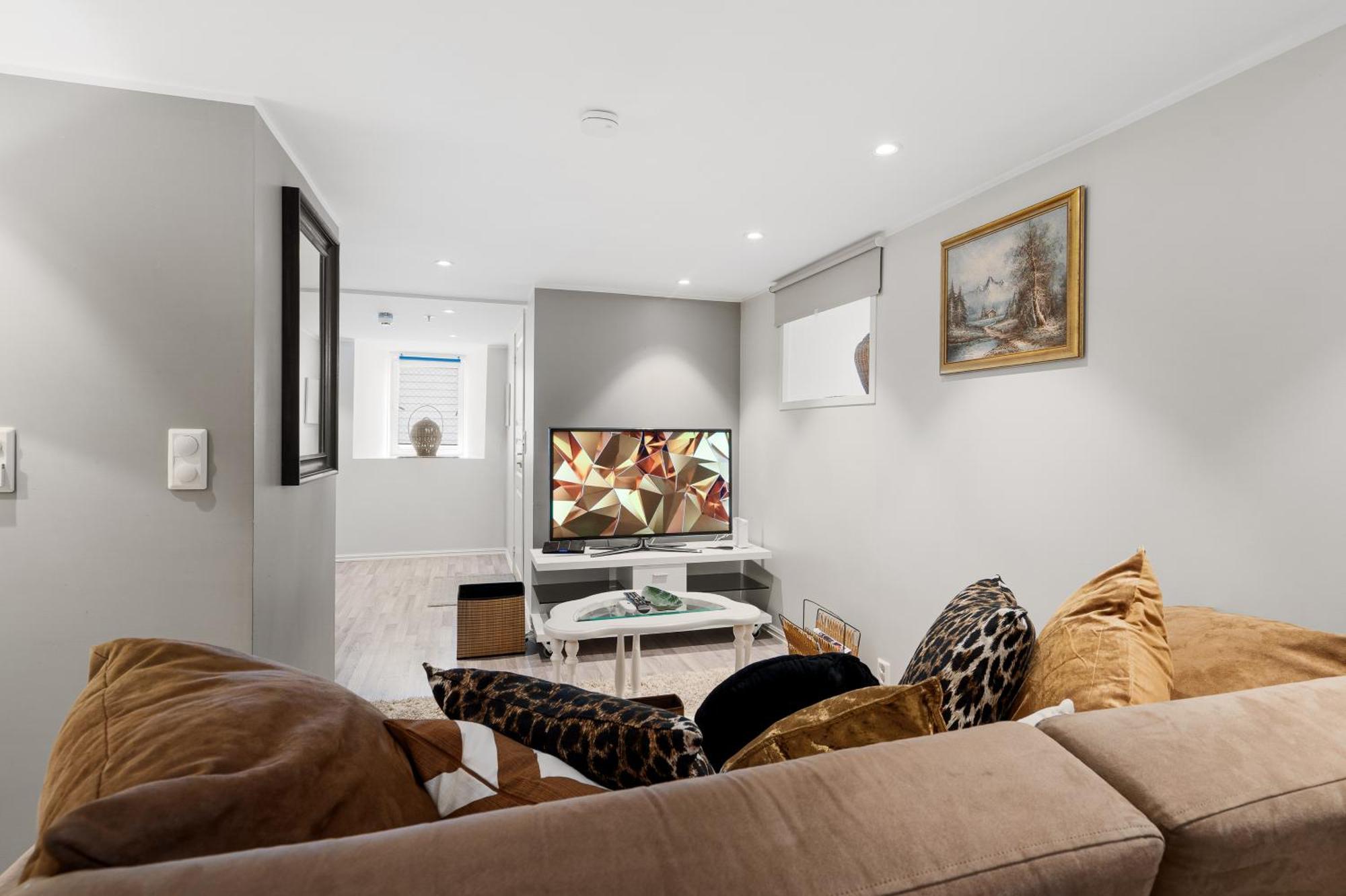 Solsiden Modern Stay: King Beds, Private Entry Trondheim Exterior foto